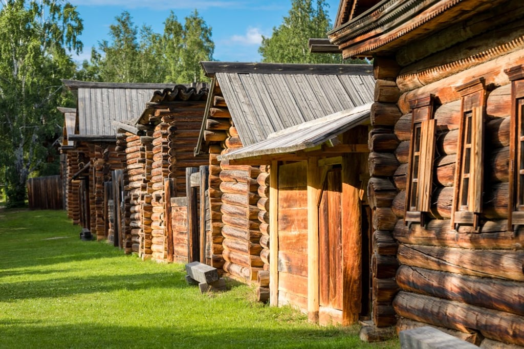 Traditional wooden buildings in Listvyanka, also known as the Baikal Riviera, a resort town on the edge of the lake. Photo: Shutterstock Traditional wooden buildings in Listvyanka, also known as the Baikal Riviera, a resort town on the edge of the lake. Photo: Shutterstock