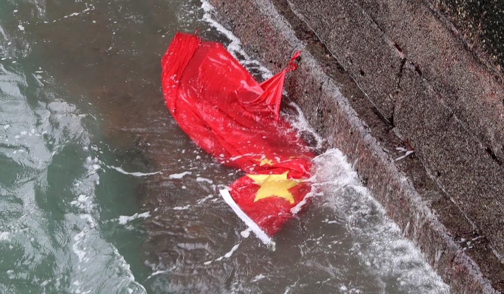 The Chinese flag floats in the harbour at Tsim Sha Tsui, after being torn down by Hong Kong protesters, prompting a troll attack on lawmaker Claudia Mo Man-ching’s Facebook page. Photo: Sam Tsang