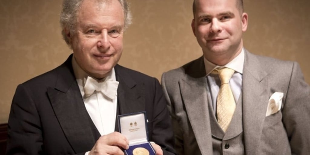 The distinguished pianist András Schiff was awarded a gold medal by the Royal Philharmonic Society at his 60th birthday.