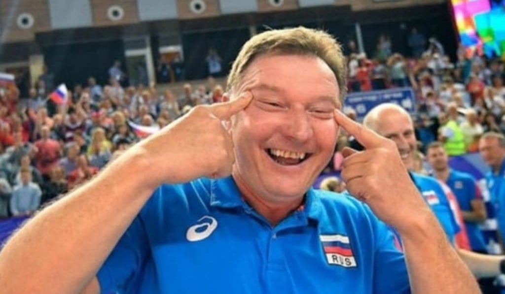A screenshot of Russian women’s volleyball coach Sergi Busato making a racist gesture. Photo: Instagram