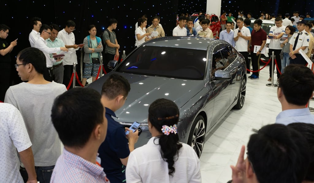 Admirers surround VinFast's Lux A2.0 at Landmark 81 in Ho Chi Minh City. Photo: Handout