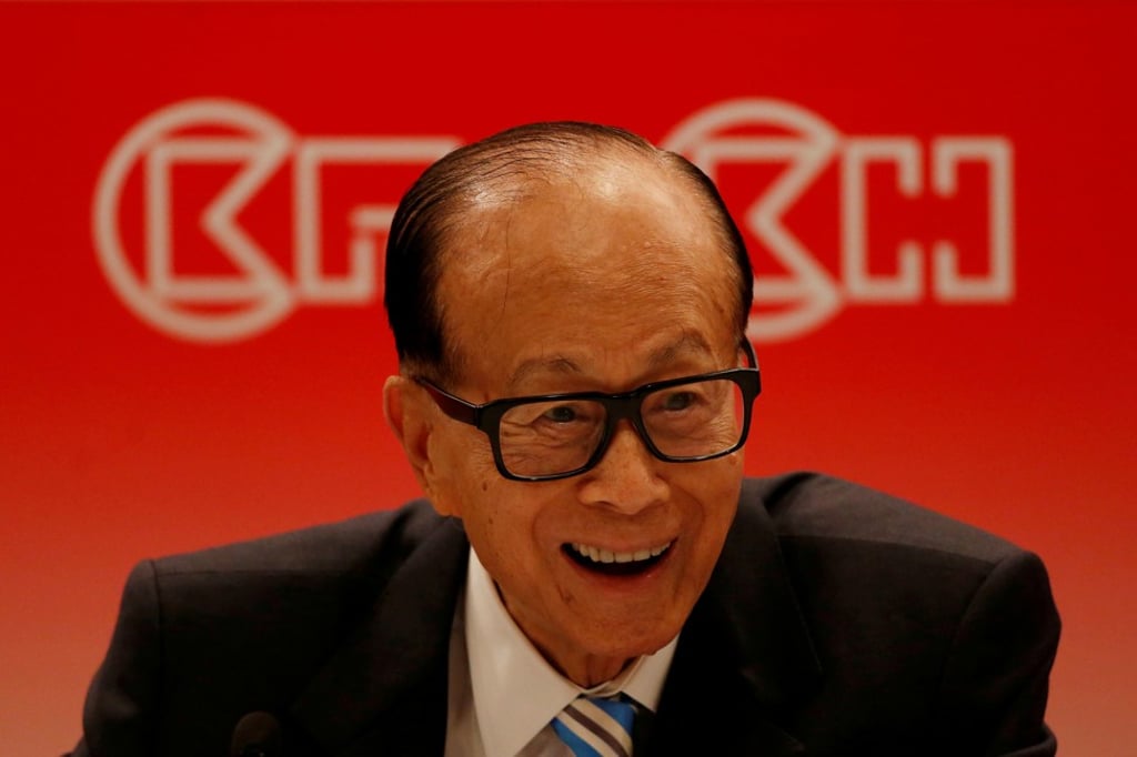 Hong Kong tycoon Li Ka-shing at a news conference announcing CK Hutchison Holdings company results in Hong Kong on March 22, 2017. Li retired from active business in May 2018, handing over the chairmanship of CK Asset and CK Hutchison to Victor Li, the elder of his two sons. Photo: REUTERS