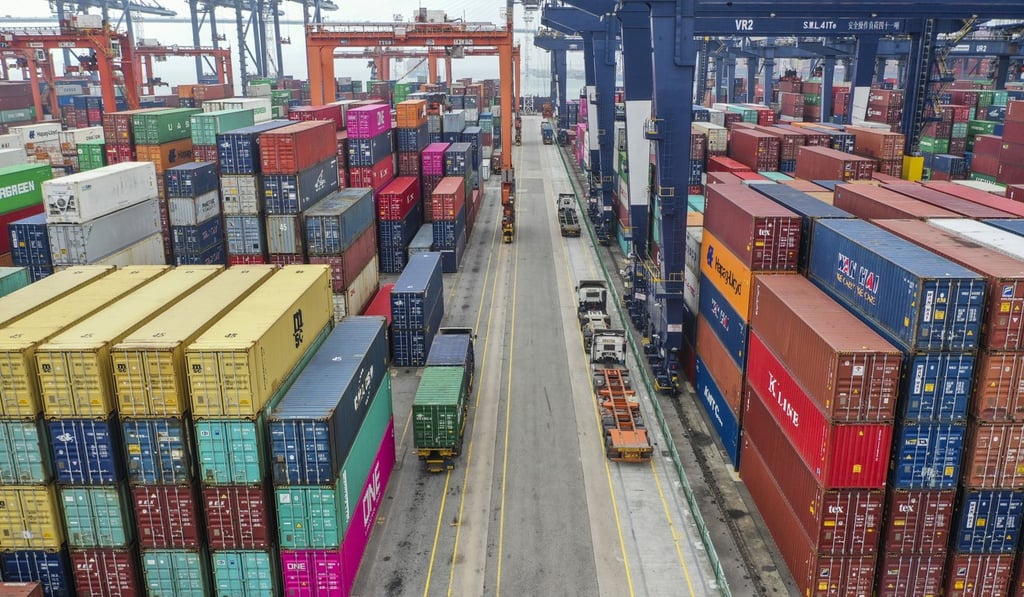 Hong Kong’s exports have dropped off markedly on last year’s figures. Photo: Roy Issa Hong Kong’s exports have dropped off markedly on last year’s figures. Photo: Roy Issa