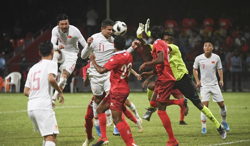 Elkeson in the thick of the action in the 2022 Fifa World Cup Asian second round qualifier. Elkeson in the thick of the action in the 2022 Fifa World Cup Asian second round qualifier.