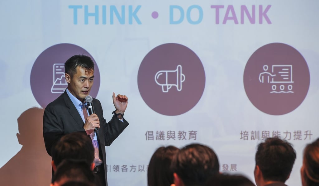 Lau Ming-wai discusses the development of secondary students at Sino Plaza in Wan Chai. Photo: Sam Tsang