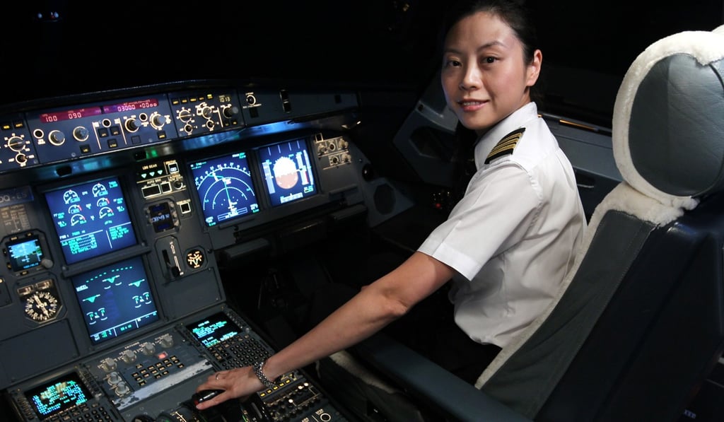 A woman pilot for Hong Kong airline Cathay Pacific. Photo: Dickson Lee