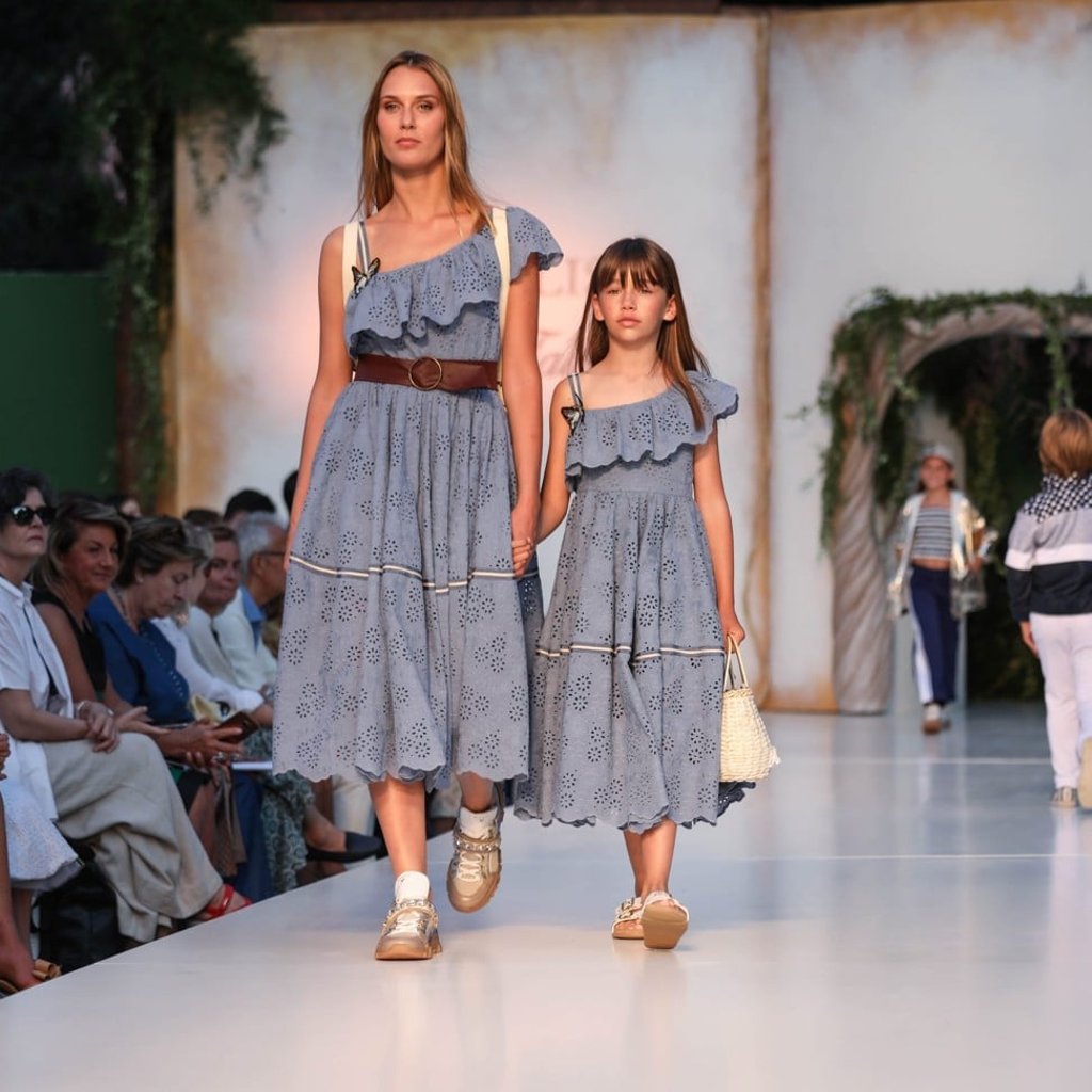Mother and daughter match looks from Monnalisa, a growing online trend.