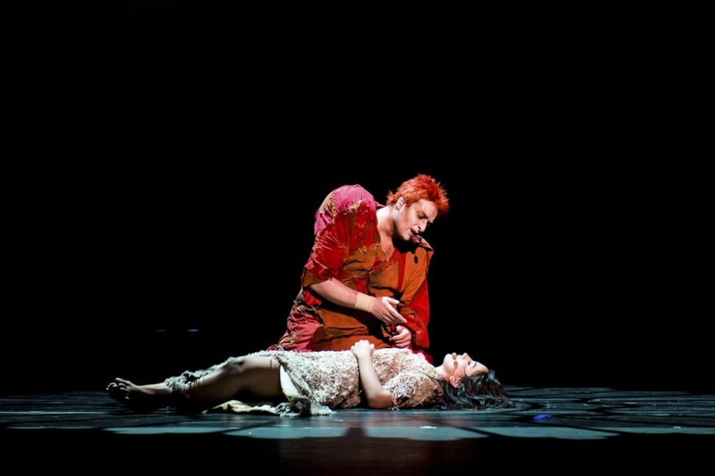 Quasimodo (played by Angelo Del Vecchio) mourning the death of his Gypsy lover Esmeralda (Hiba Tawaji) in Notre Dame de Paris in Shanghai. Photo: Wang Qishu / Shanghai Cultural Square Theatre
