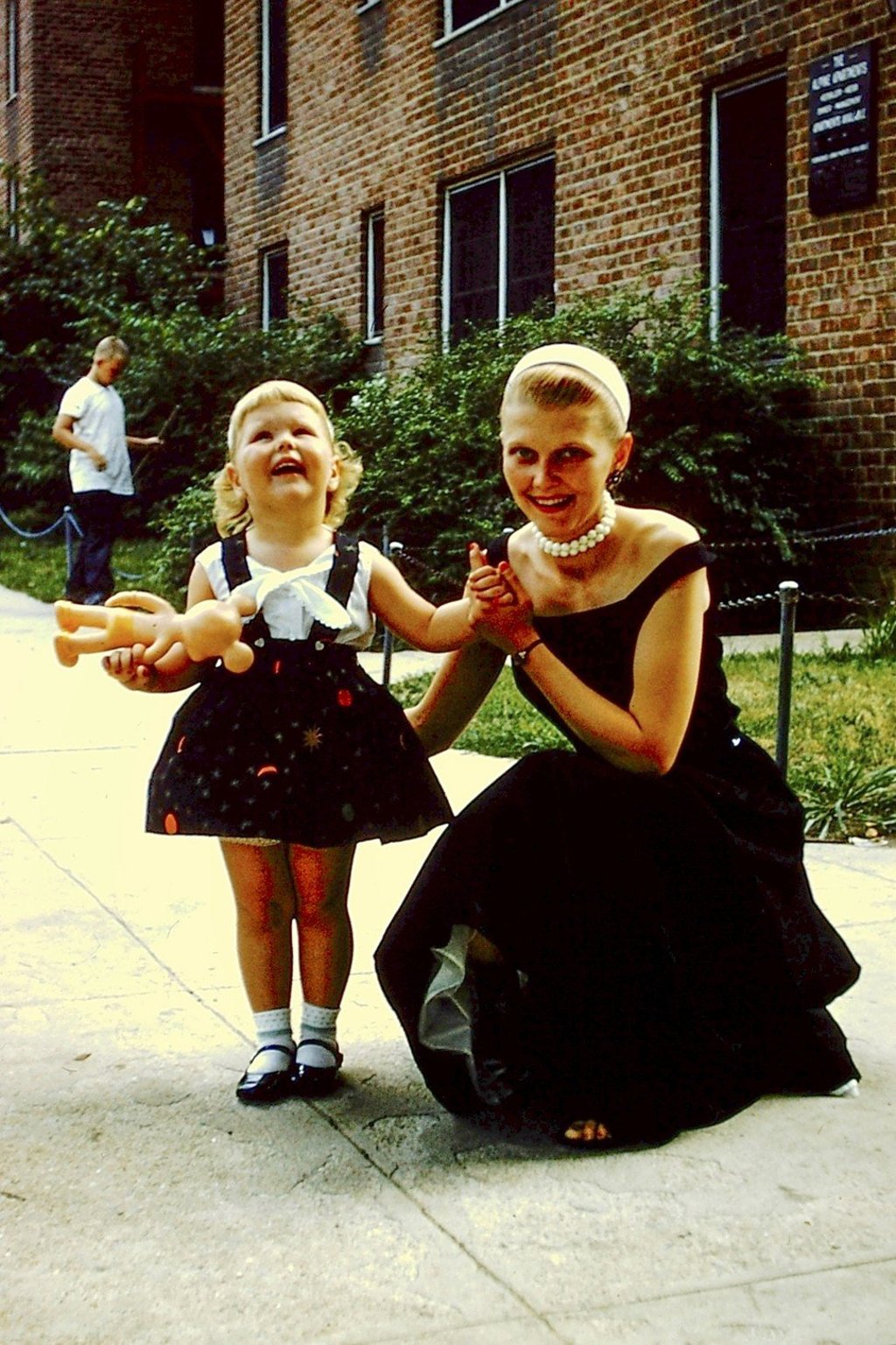 McLane with her mother in New York in 1958. Photo: courtesy of Daisann McLane