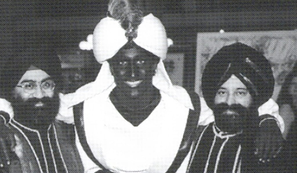 This April 2001 photo shows a costumed Justin Trudeau attending an ‘Arabian Nights’ gala. Photo: The Canadian Press via AP