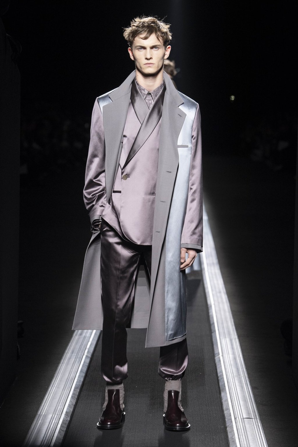 ディオール オム」2010年春夏パリ・メンズ・コレクション - WWDJAPAN