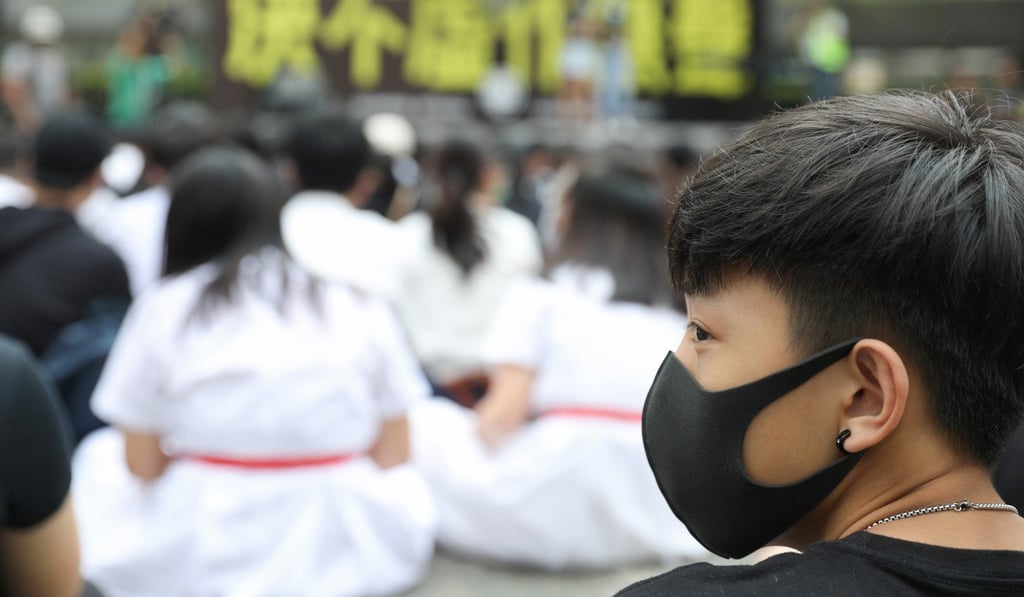 Students hold a class boycott protest at Chater Garden in Central. Photo: Nora Tam