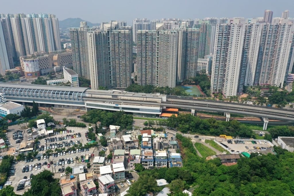A drone’s view of land near Tsui Sing Road and the Tin Shui Wai subway station donated by New World Development for the construction of social housing, as of 28 September 2019. The Tin Yu housing estate stands in the background. Photo: May Tse