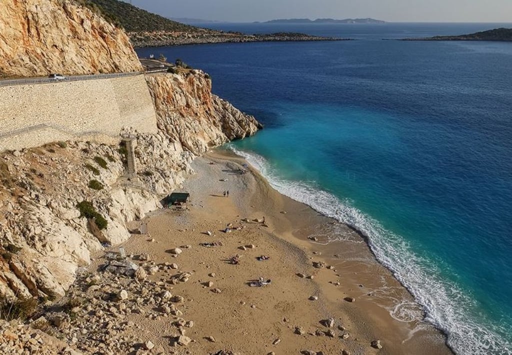 Kaputaş’ azure waters and white sands are breathtakingly beautiful and one of Turkey’s best beaches.