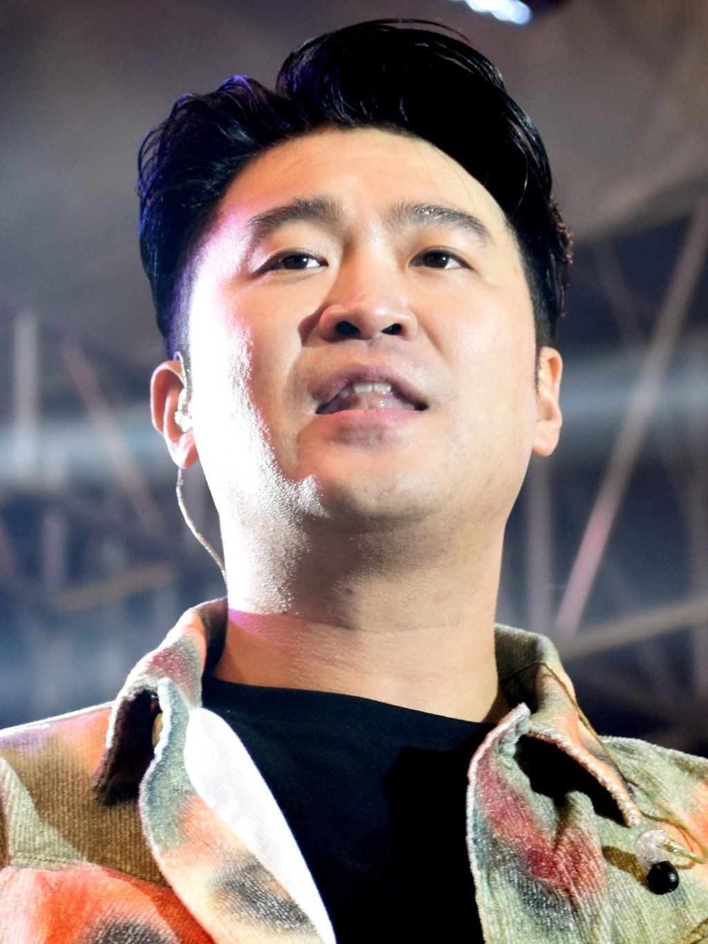 Rapper Choiza split up with Sulli in 2017 after a three-year relationship. Rapper Choiza split up with Sulli in 2017 after a three-year relationship.