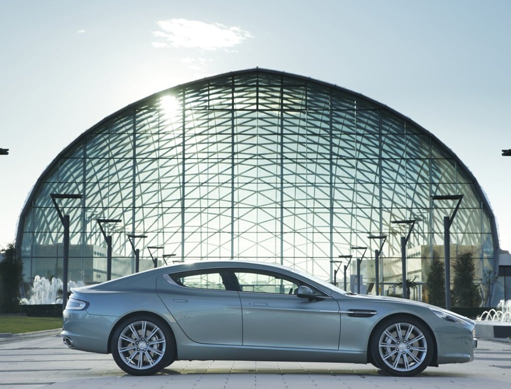 Billionaire Mukesh Ambani owns an Aston Martin Rapide worth US$250,000.