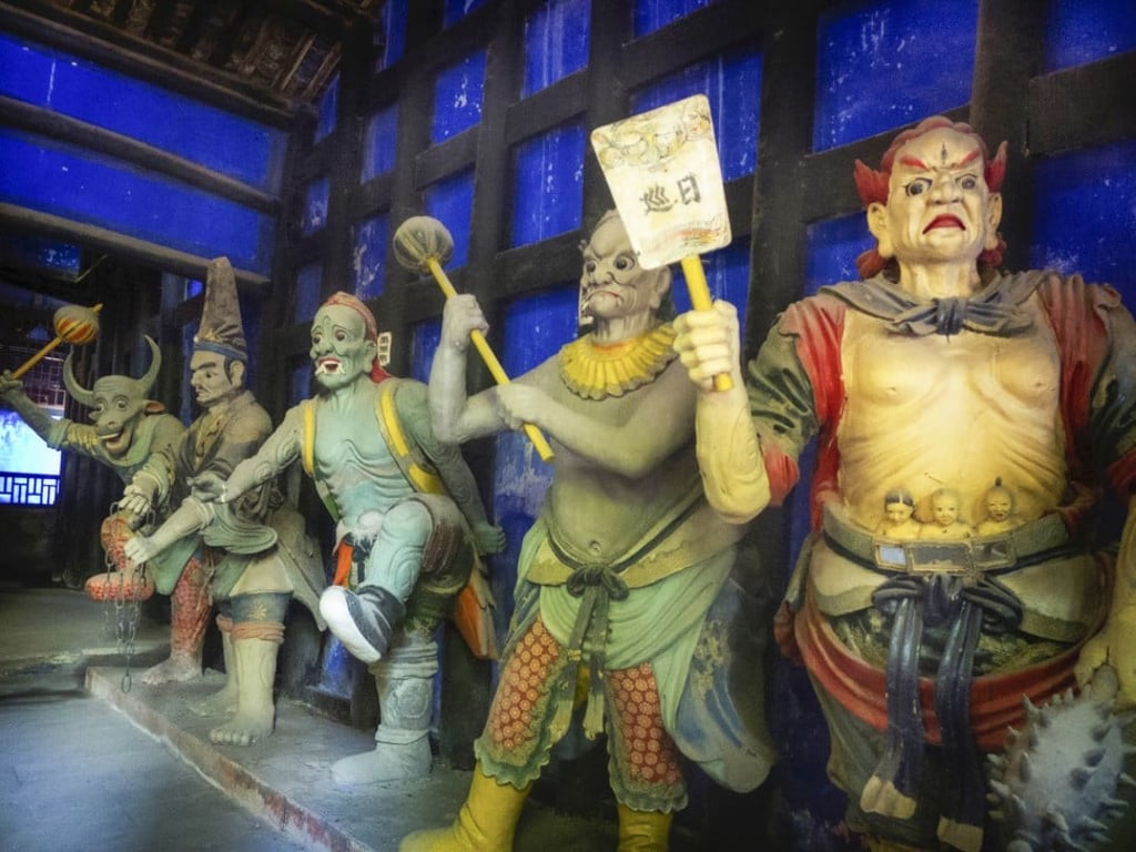 Statues of Chinese demons. Photo: Alamy