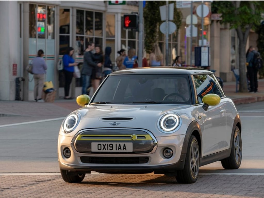 The new electric Mini Cooper SE