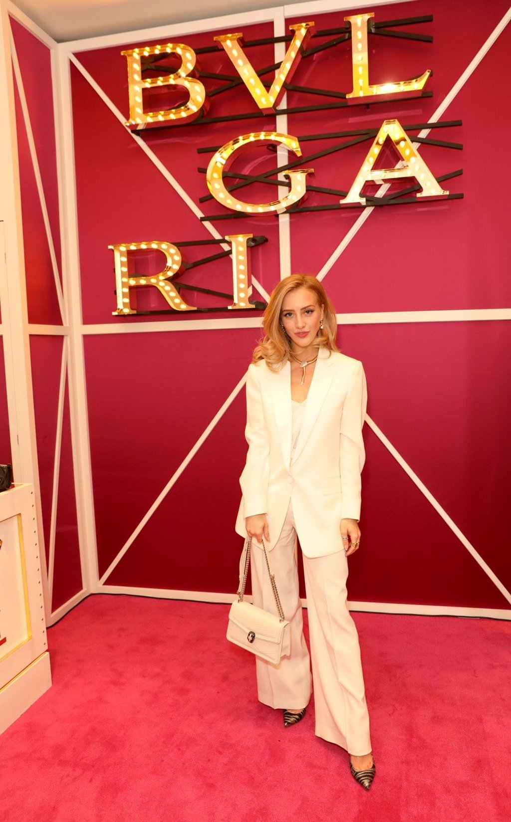 Sarah Mikaela, fashion blogger, on the red carpet.