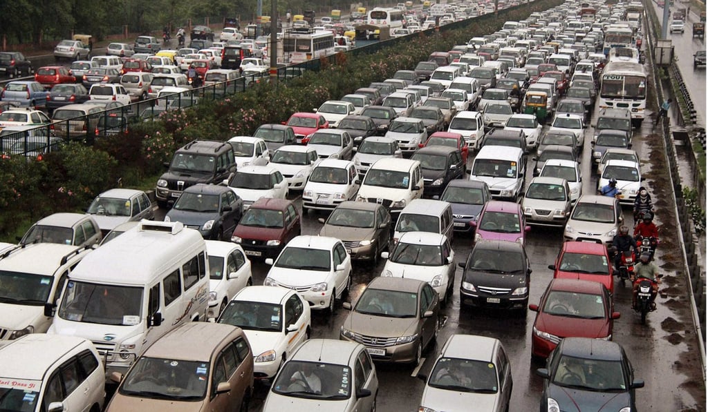 A study by the Britain-based think tank InfluenceMap found that investments of global funds in electric cars was not adequate. Photo: AP Photo