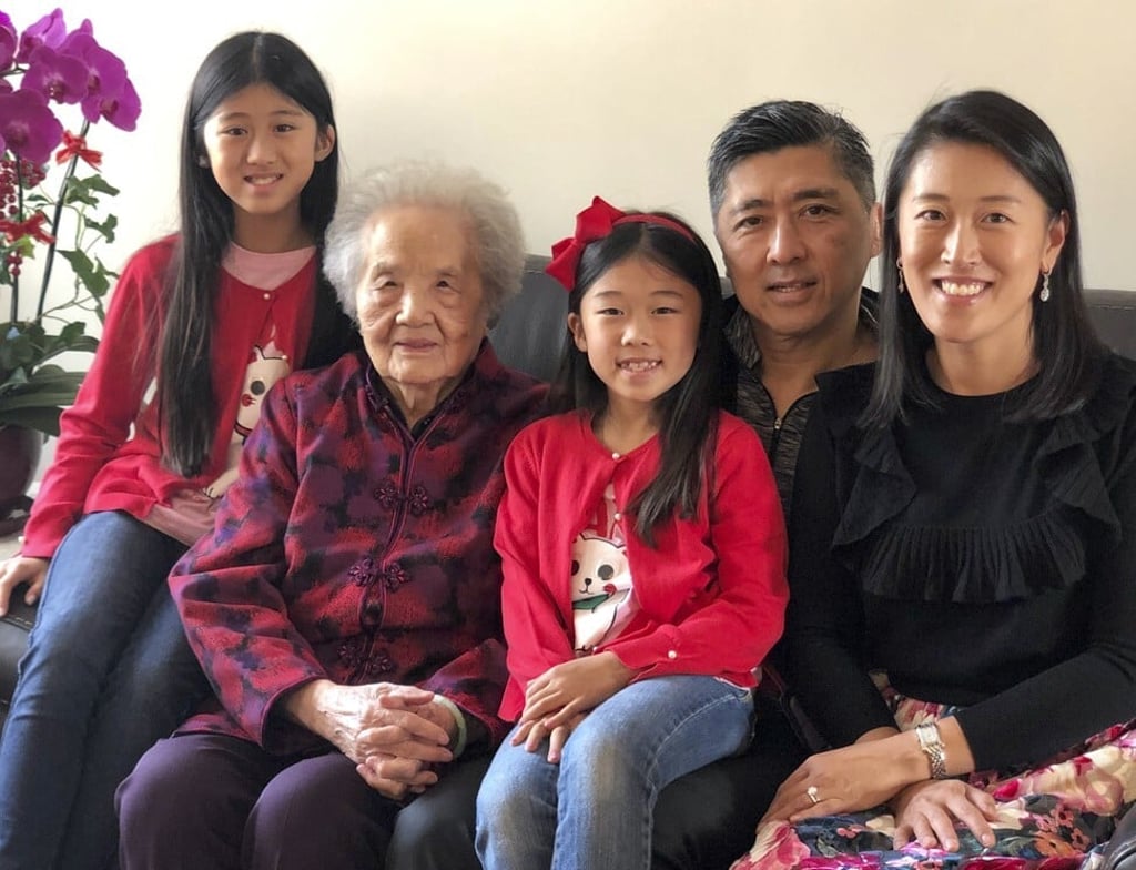 Mama Cheng with Tee family members Brianna, Alanna, David and Therese. Mama Cheng with Tee family members Brianna, Alanna, David and Therese.