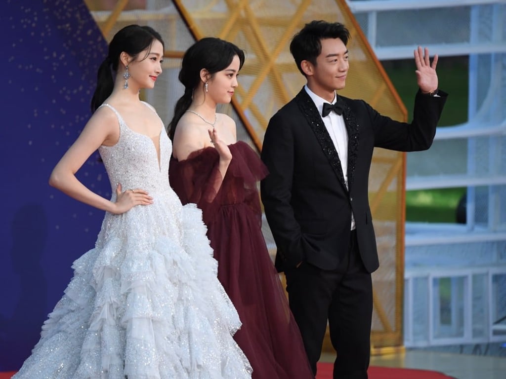 Guan Xiaotong, Ouyang Nana and Zheng Kai
