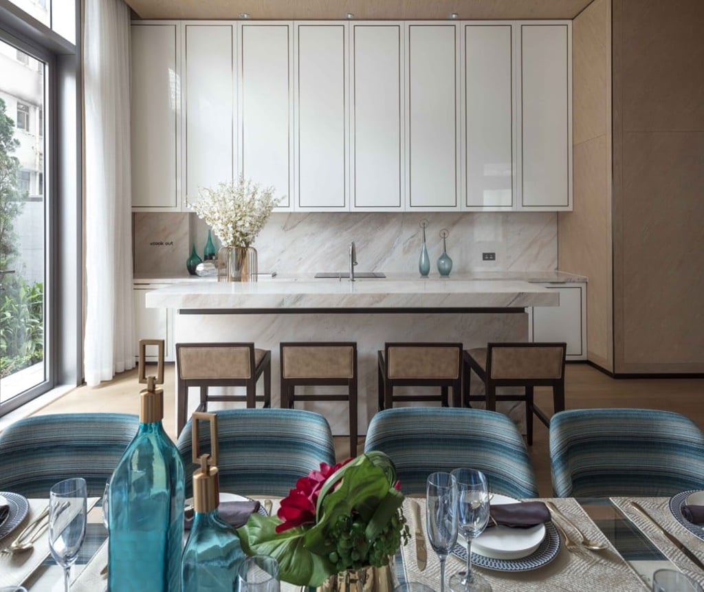 Some units at Island Residence have a spacious dining area adjoining an open kitchen. Some units at Island Residence have a spacious dining area adjoining an open kitchen.