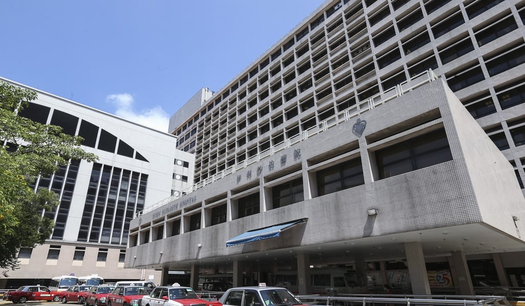 The injured security guard was taken to Queen Elizabeth Hospital, in Yau Ma Tei. Photo: Dickson Lee
