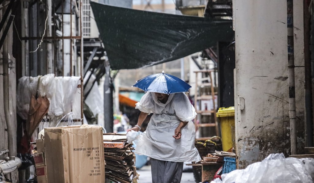 Government intervention measures have done little to help many elderly in Hong Kong. Photo: Felix Wong Government intervention measures have done little to help many elderly in Hong Kong. Photo: Felix Wong