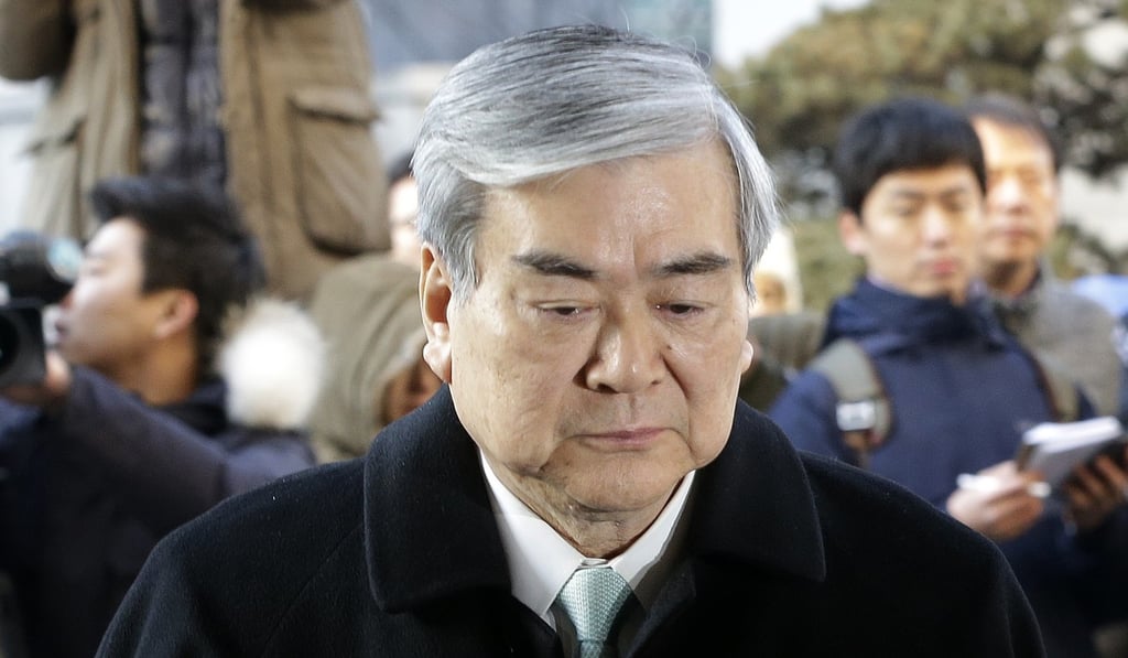Korean Air chairman Cho Yang-ho arrives at Seoul Western District Court in January 2015. Photo: AP
