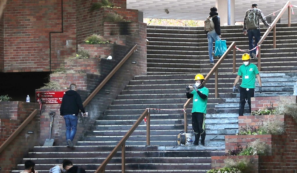 University management thanked people who had helped in the restoration work. Photo: Sam Tsang