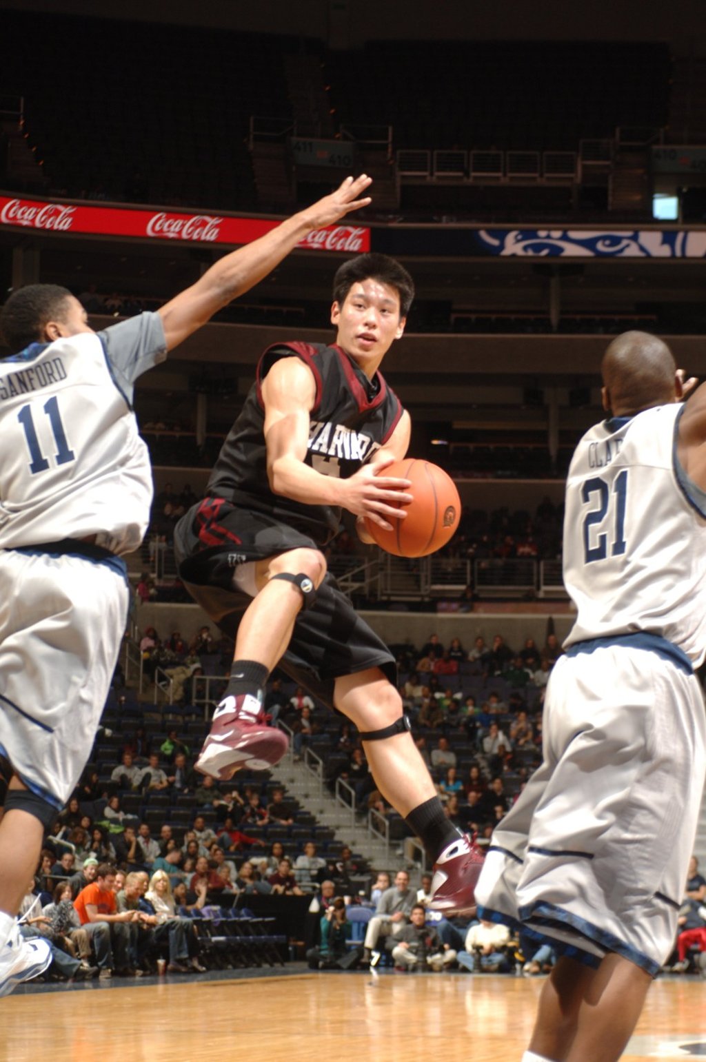 Jeremy Lin was spotted partying with Blazers after Game 6 : r/nba, image size:1024x1541