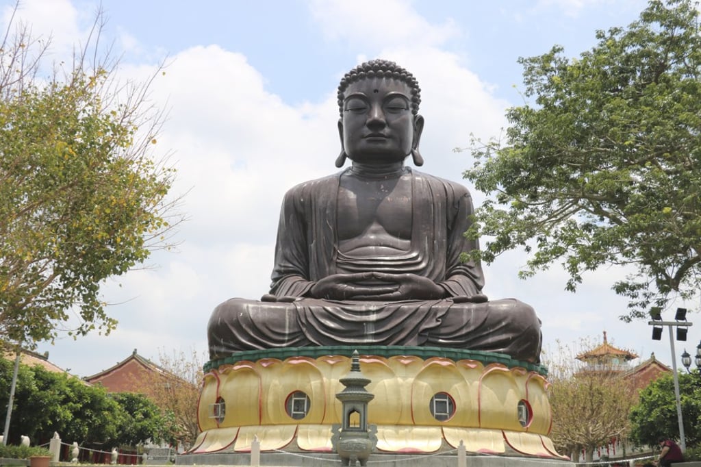 The Buddha atop Bagua Hill in Changhua. Photo: Thomas Bird