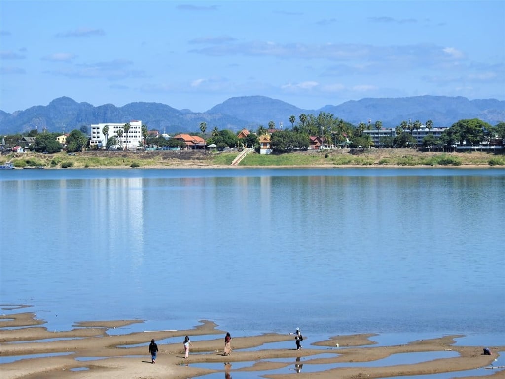 Low tide in Nakhon Phanom, Thailand. Photo: Shutterstock