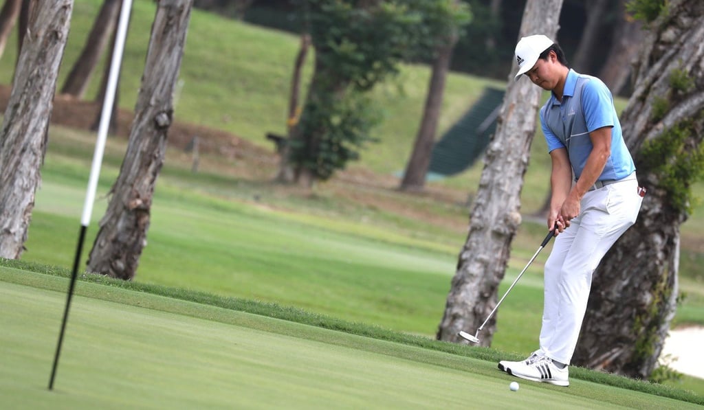 Brandon Wu putts in round two of the Hong Kong Open. Photo: SCMP \ K.Y. Cheng