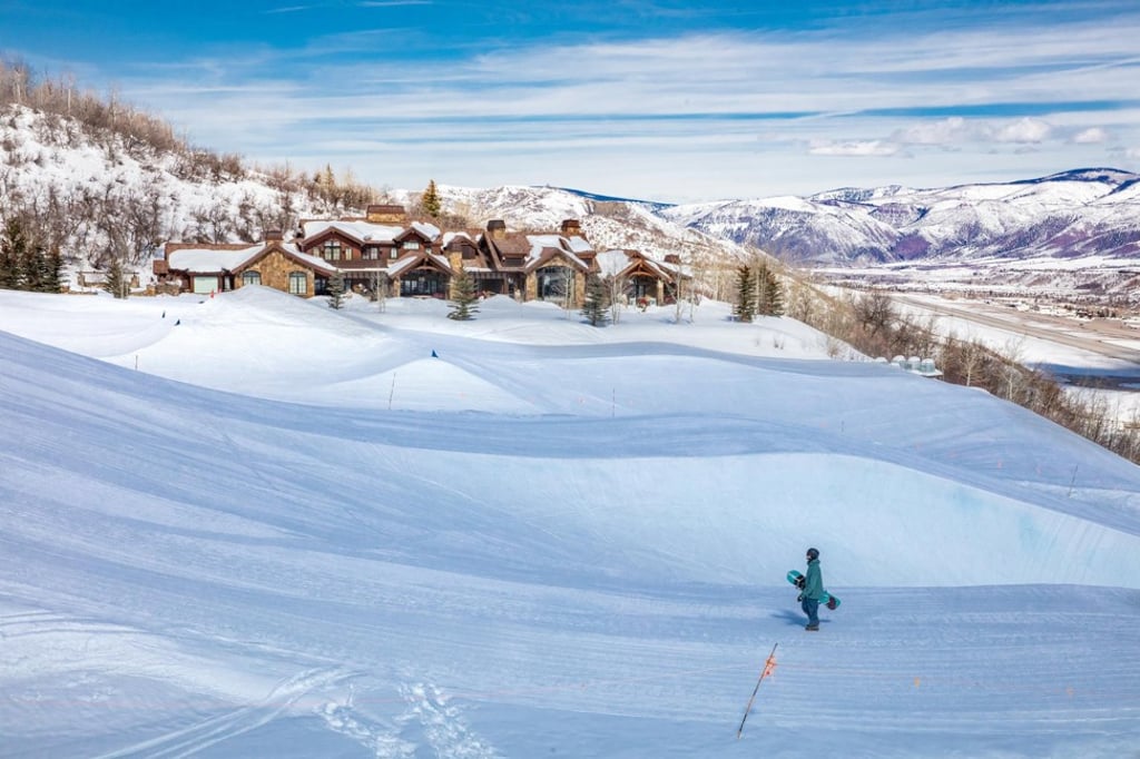 Ski resorts are reinventing themselves to attract a new type of tourist: one that rarely ventures onto the slopes. Photo: Knight Frank