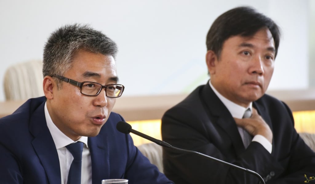 A 2017 file photo of TVB vice-chairman Li Ruigang (left) and chairman Charles Chan Kwok-keung. Photo: Felix Wong