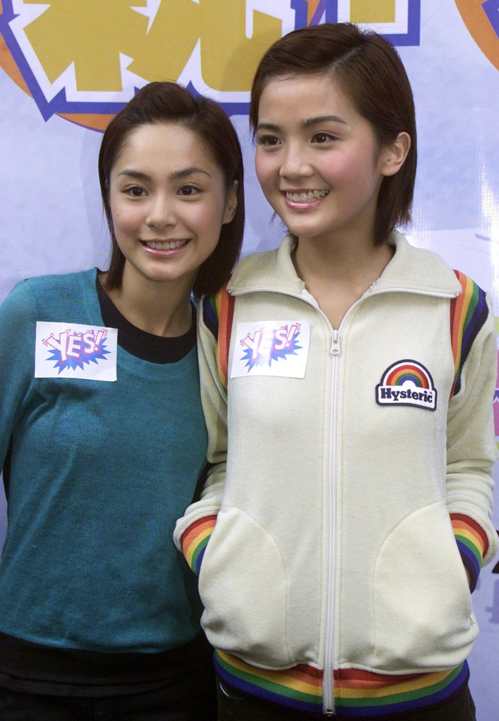 Gillian Chung (left) and Charlene Choi meet Twins fans in 2001. Photo: Reuters