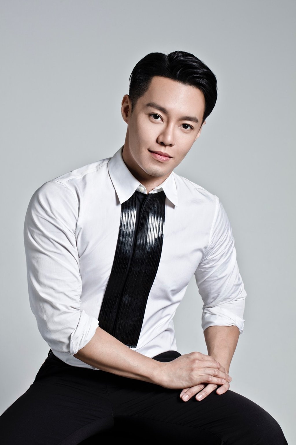 Hong Kong-based make-up artist Alvin Goh shares make-up tips for wearing a mask.