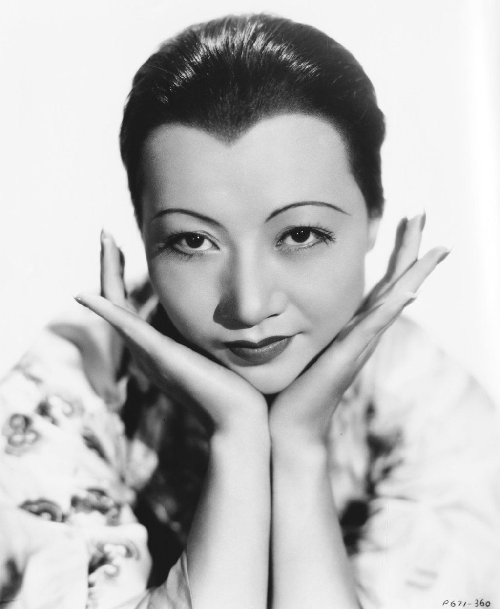 Anna May Wong was the first Chinese actor to appear on a Hollywood screen. Anna May Wong was the first Chinese actor to appear on a Hollywood screen.