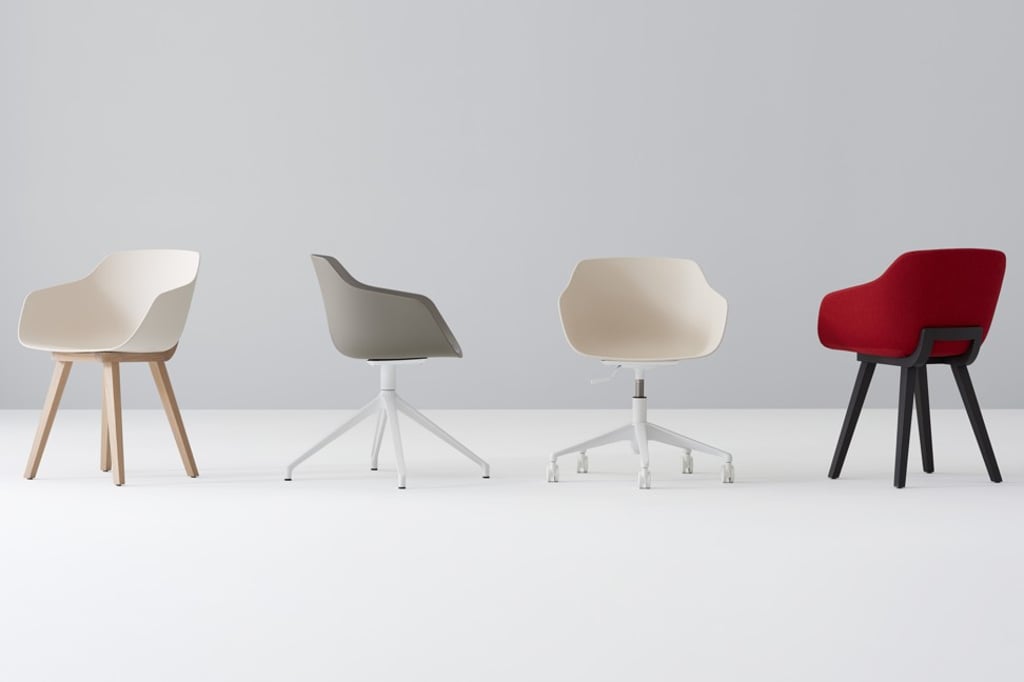 French brand Alki’s Kuskoa Bi, a shell-shaped chair whose shell is made from bioplastic. French brand Alki’s Kuskoa Bi, a shell-shaped chair whose shell is made from bioplastic.