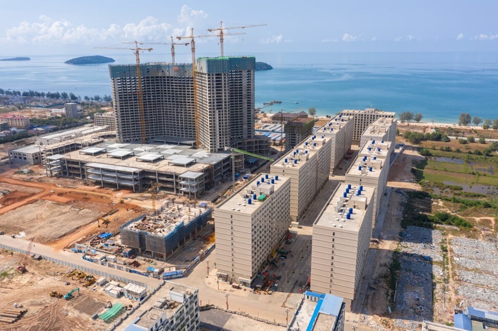 The Golden Sun Sky casino resort under construction in Sihanoukville, Cambodia. Photo: Thomas Cristofoletti / Ruom