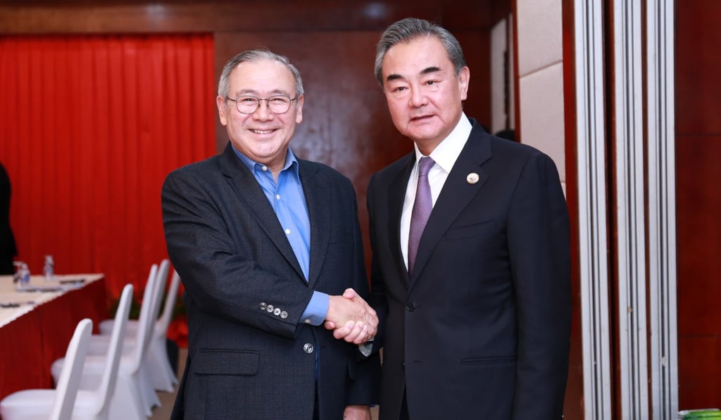 The emergency meeting is co-chaired by Philippine Foreign Secretary Teodoro Locsin Jnr and Chinese Foreign Minister Wang Yi. Photo: Xinhua The emergency meeting is co-chaired by Philippine Foreign Secretary Teodoro Locsin Jnr and Chinese Foreign Minister Wang Yi. Photo: Xinhua
