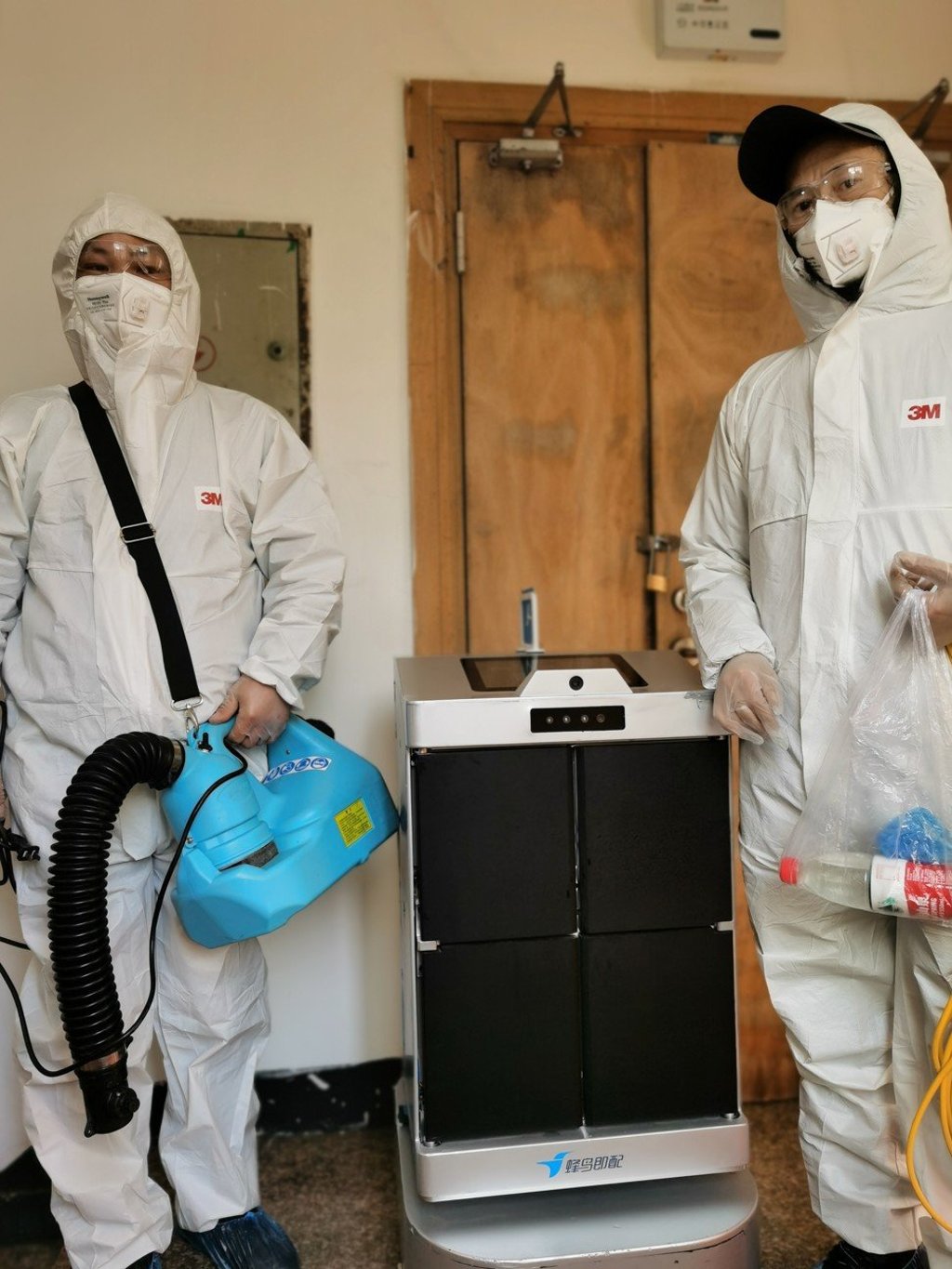 The Ele.me delivery robot that was deployed to a quarantined hotel in Wenzhou last month. Photo: Handout