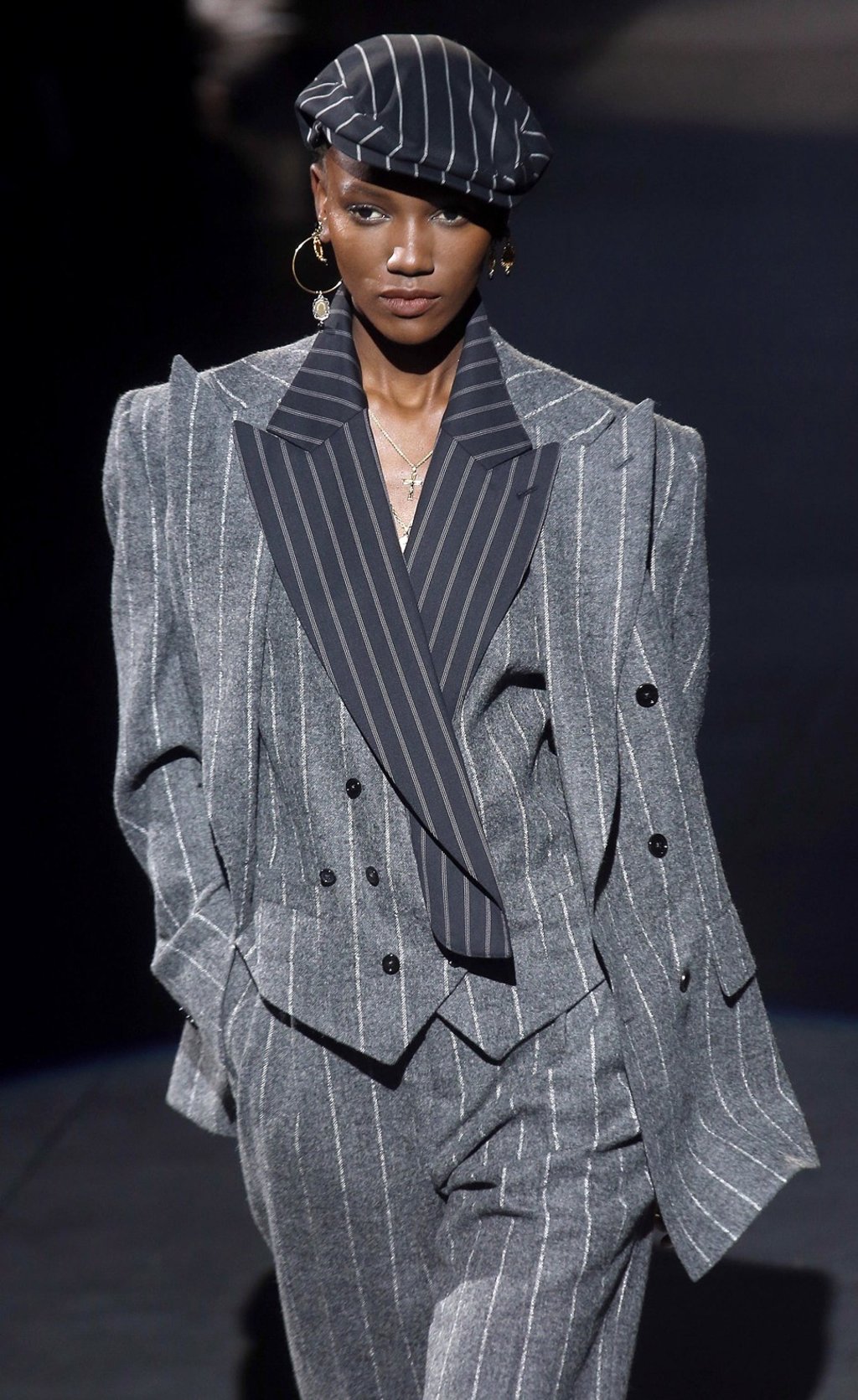 A model presents a creation from the Dolce & Gabbana autumn/winter 2020 women’s collection at Milan Fashion Week on February 23. Photo: EPA-EFE A model presents a creation from the Dolce & Gabbana autumn/winter 2020 women’s collection at Milan Fashion Week on February 23. Photo: EPA-EFE