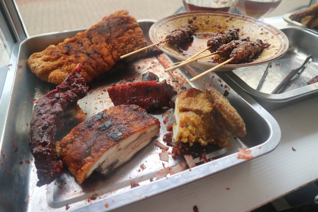 Mixed pork rice stalls are popular in areas where many Chinese-Indonesians live, like this one in West Jakarta. Photo: Marcel Thee