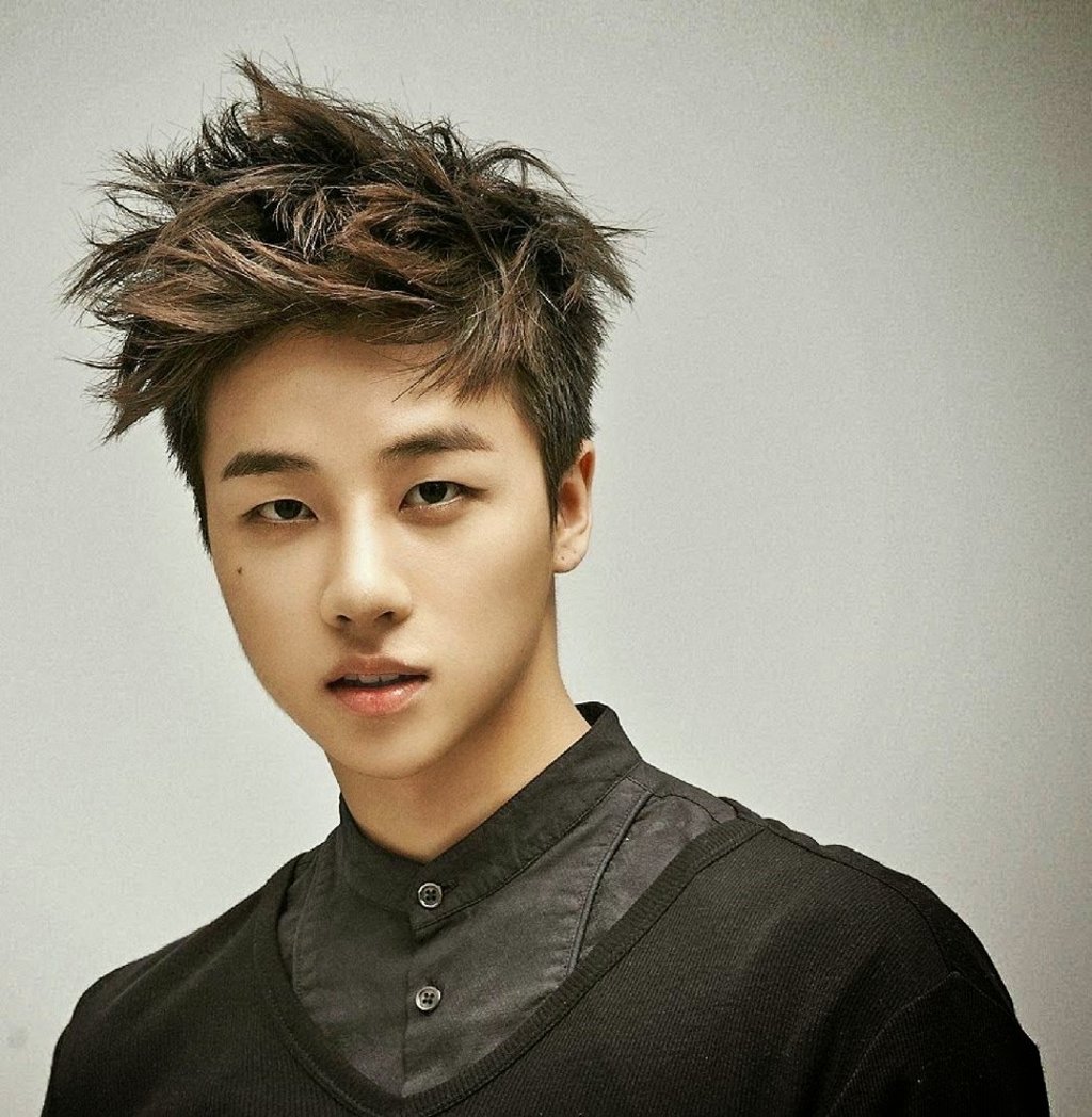 Jay from iKon: the baby-faced K-pop singer who wears his