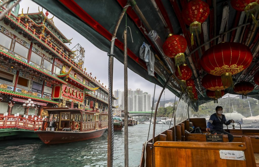 Jumbo Kingdom floating restaurants in Aberdeen Harbour has suspended operations because of the coronavirus. Photo: Sam Tsang