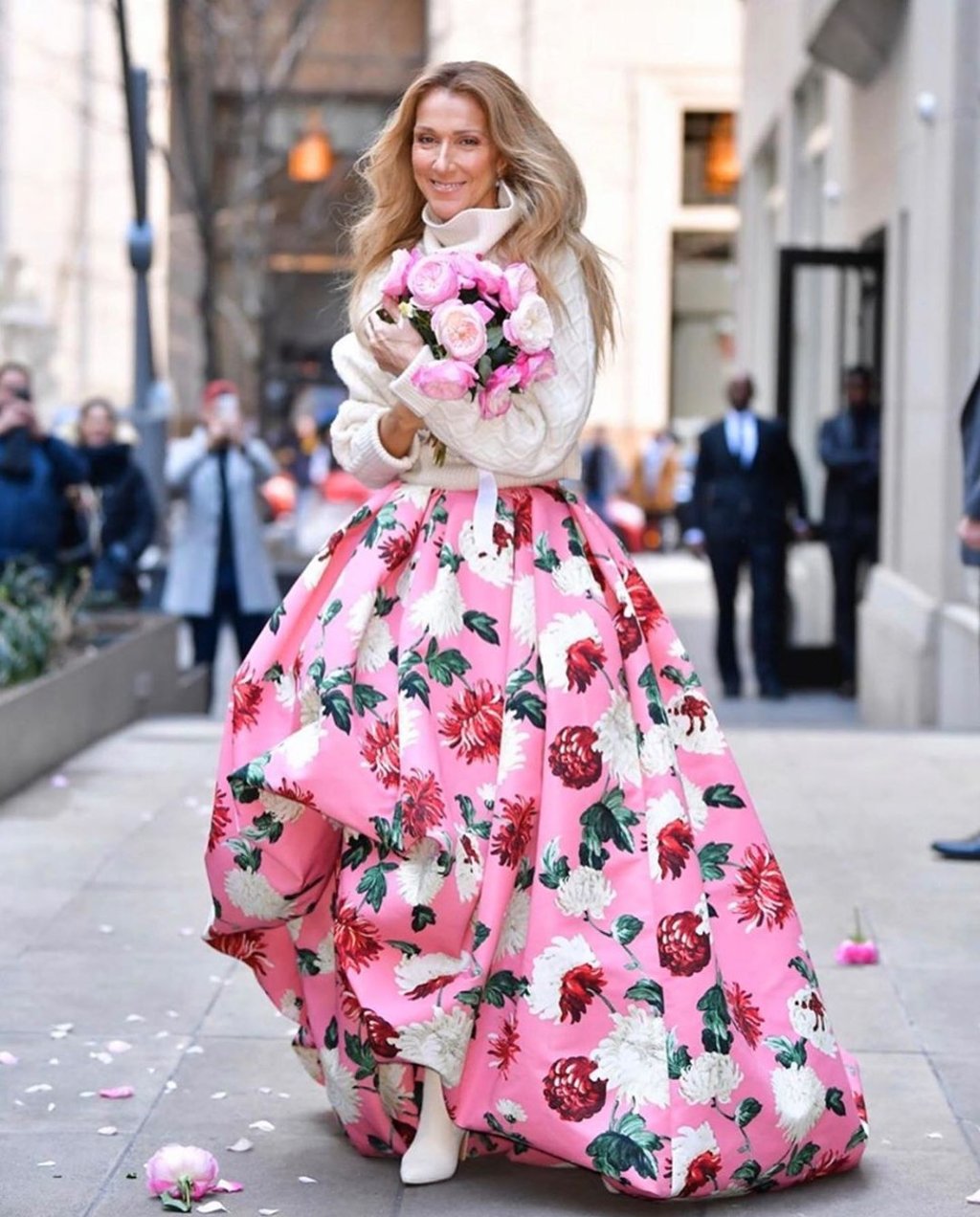 Celine Dion wears an Oscar De La Renta autumn/winter 2020 garment. Photo: @queen_celinedion/Instagram