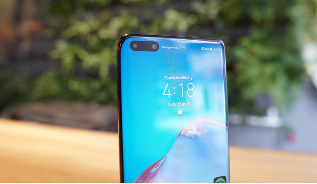 The hole punch cut-out on the Huawei P40 Pro houses a 32-megapixel selfie camera and an infrared camera that is used for 3D face scanning. Photo: Ben Sin
